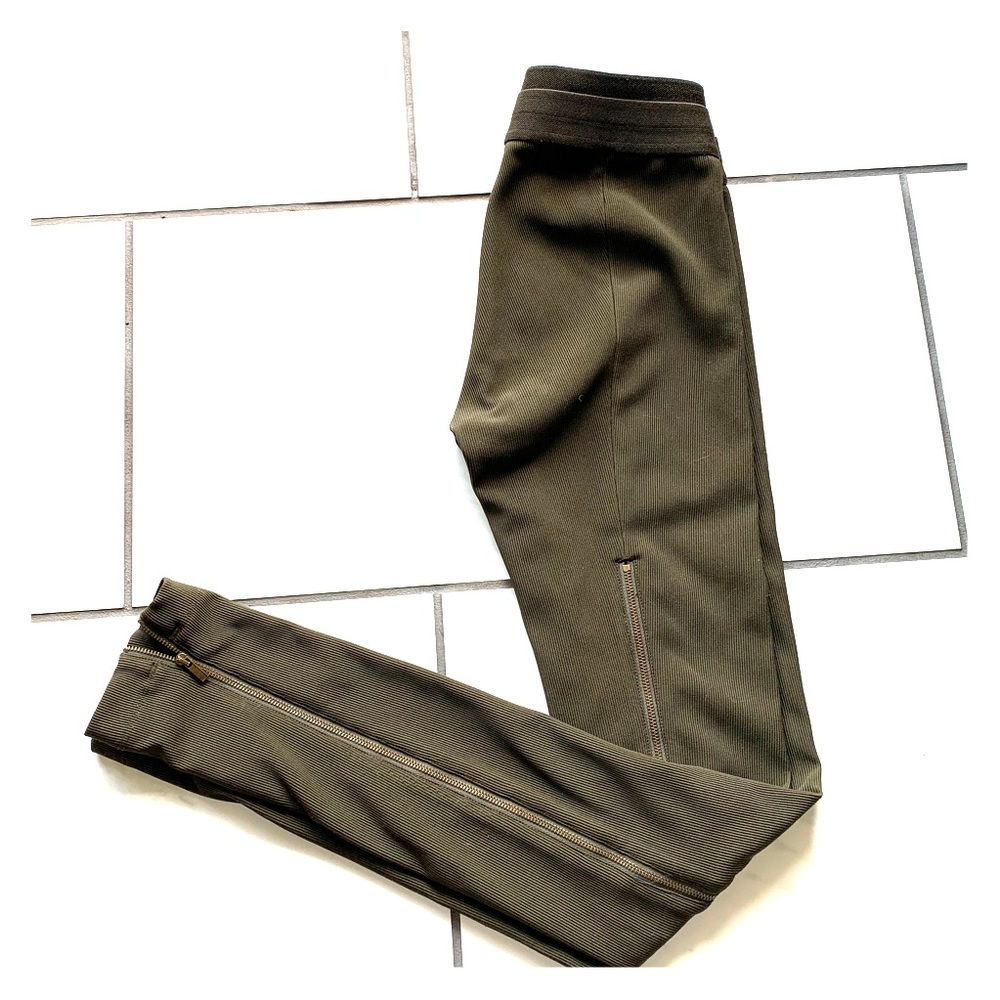 bcbgmaxazria zip leggings
